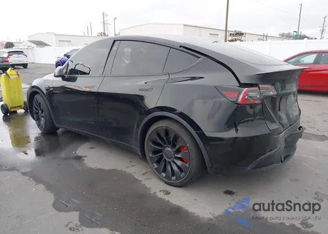 2022 Tesla Model Y Performance Dual Motor All-Wheel Drive from USA, damaged, VIN 7SAYGDEF3NF457819